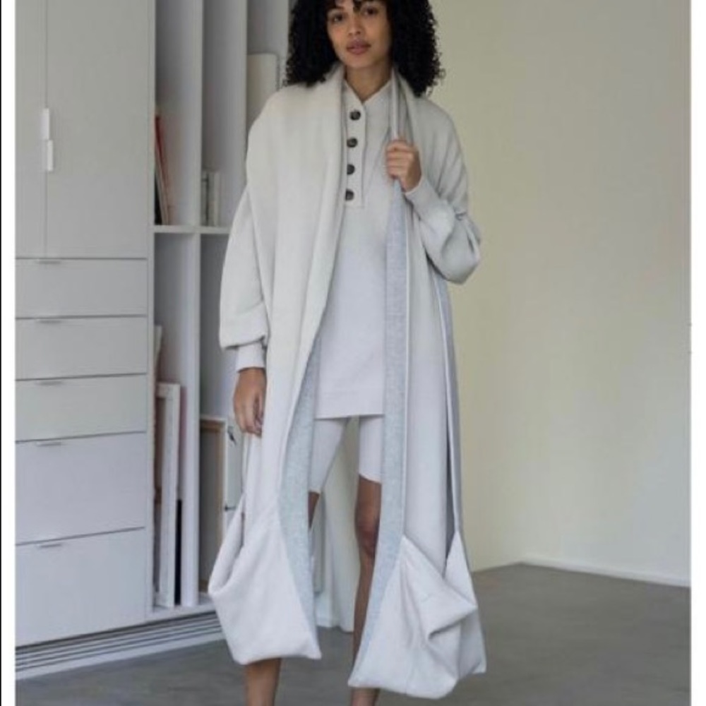 Lunya Good in Bed Silk Cotton Travel Wrap